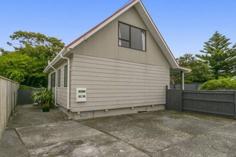 Photo of property in 22 Elizabeth Street, Moera, Lower Hutt, 5010