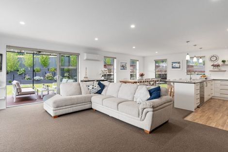 Photo of property in 35 Irwin Logan Drive, Mosgiel, 9024