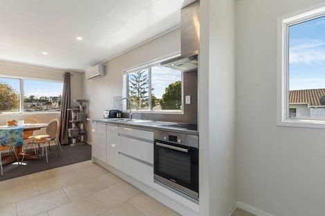 Photo of property in 25 Secretariat Place, Randwick Park, Auckland, 2105