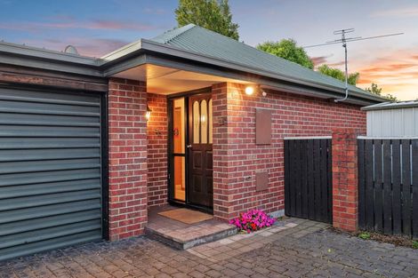 Photo of property in 11b Winters Road, Redwood, Christchurch, 8051