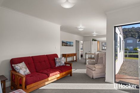 Photo of property in 21 Pacific Road, Waihi Beach, 3611