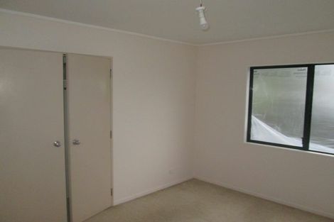 Photo of property in 12a Kiteroa Terrace, Rothesay Bay, Auckland, 0630