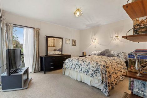 Photo of property in 21 Loloma Drive, Half Moon Bay, Auckland, 2012