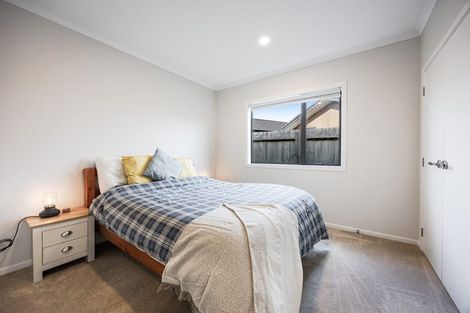 Photo of property in 15 Vogwill Road, Kumeu, 0810