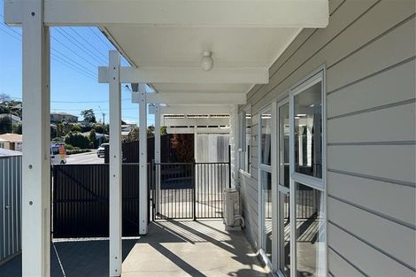 Photo of property in 94 Waikawa Road, Picton, 7220