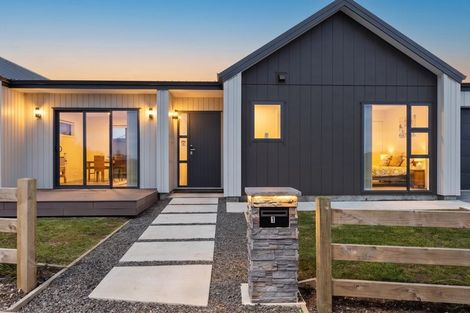Photo of property in 1 Kentucky Blue Road, Karaka, 2580