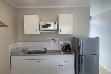 Photo of property in 2/7 Pinero Place, Bucklands Beach, Auckland, 2014