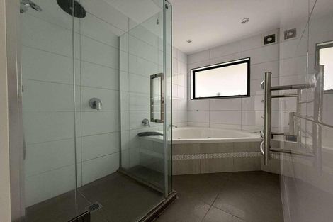 Photo of property in 27 Rembrandt Avenue, Tawa, Wellington, 5028