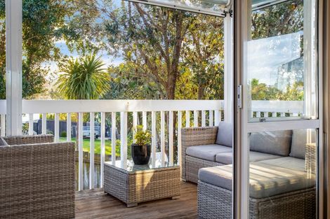 Photo of property in 37 Charlotte Street, Stanmore Bay, Whangaparaoa, 0932