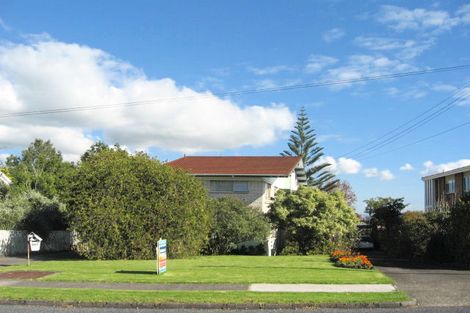 Photo of property in 192 Bleakhouse Road, Mellons Bay, Auckland, 2014
