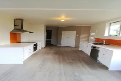 Photo of property in 28a Butterworth Drive, Glendene, Auckland, 0602