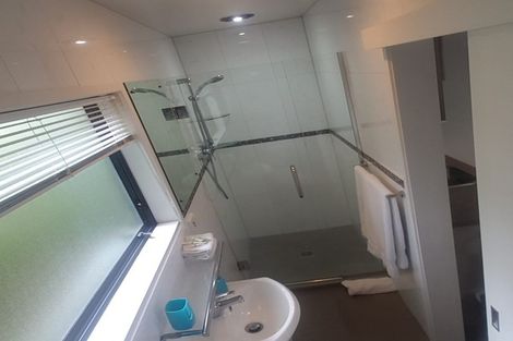 Photo of property in 834 East Coast Road, Oteha, Auckland, 0630