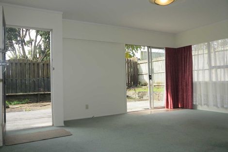 Photo of property in 2/15a Mcintyre Road, Mangere Bridge, Auckland, 2022