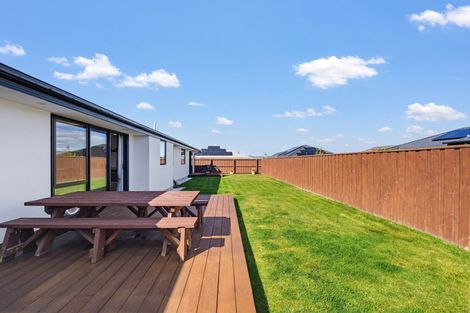 Photo of property in 10 Shillingford Boulevard, Rolleston, 7615
