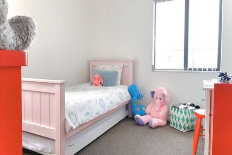 Photo of property in 37 Treestump Road, Takanini, 2112