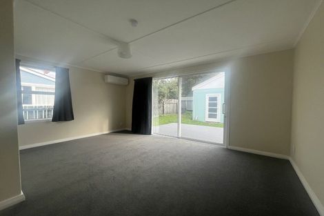 Photo of property in 74a Te Pene Avenue, Titahi Bay, Porirua, 5022