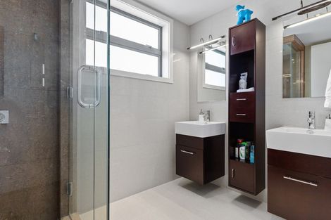 Photo of property in 169 Lake Crescent, Hamilton Lake, Hamilton, 3204