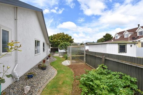 Photo of property in 16 Silverstream Drive, Mosgiel, 9024