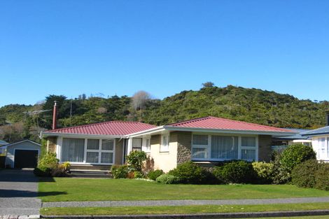 Photo of property in 15 Shelley Street, Greymouth, 7805