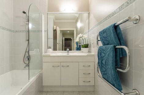 Photo of property in 17 Stratford Place, Otumoetai, Tauranga, 3110