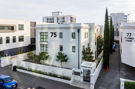 Photo of property in Regent Courts, 2/75 Gloucester Street, Christchurch Central, Christchurch, 8013