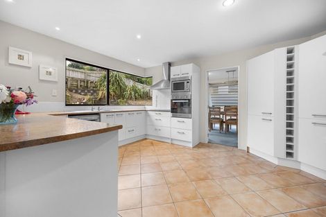 Photo of property in 51 Hogarth Rise, West Harbour, Auckland, 0618