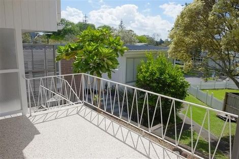 Photo of property in 3/19 Mount Carmel Place, Meadowbank, Auckland, 1072