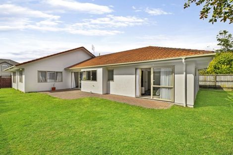 Photo of property in 7 Thornbury Crescent, East Tamaki Heights, Auckland, 2016