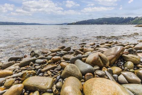 Photo of property in 2/148 Evans Bay Parade, Roseneath, Wellington, 6021