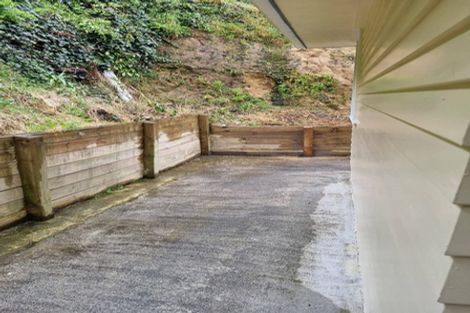 Photo of property in 92 Ironside Road, Johnsonville, Wellington, 6037