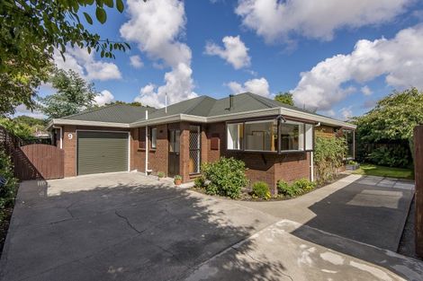 Photo of property in 2/9a Kingham Place, Avonhead, Christchurch, 8042