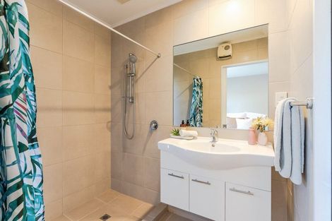 Photo of property in 215a Bower Avenue, North New Brighton, Christchurch, 8083