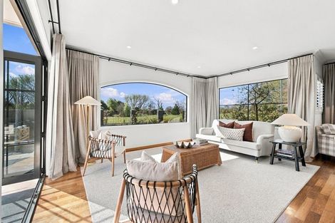 Photo of property in 40 Willowview Drive, Redwood, Christchurch, 8051
