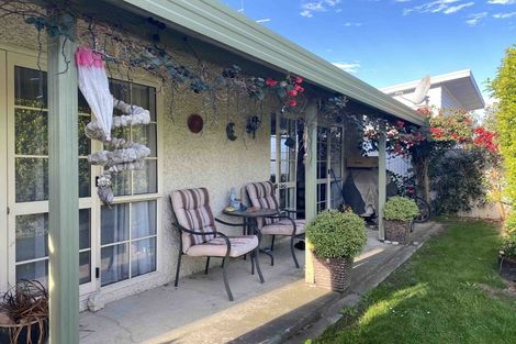 Photo of property in 6a Howard Road, Taradale, Napier, 4112