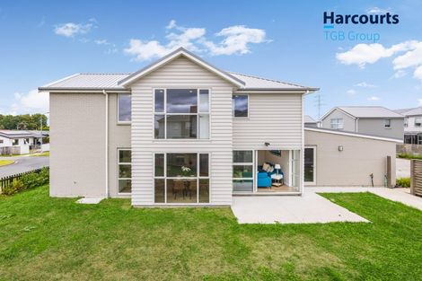 Photo of property in 18 Aeronautic Road, Takanini, 2112