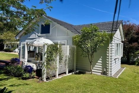 Photo of property in 16 Renown Road, Raumati South, Paraparaumu, 5032