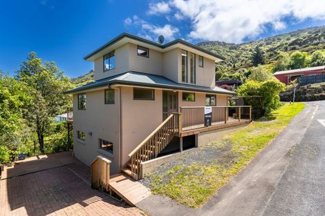 Photo of property in 50 Ellesmere Street, Ravensbourne, Dunedin, 9022