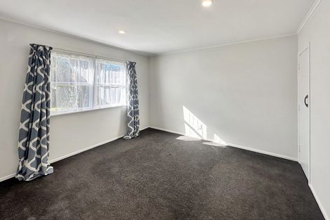 Photo of property in 11 Rowan Terrace, Te Atatu South, Auckland, 0610