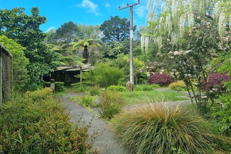 Photo of property in 535 South Road, Omata, New Plymouth, 4374