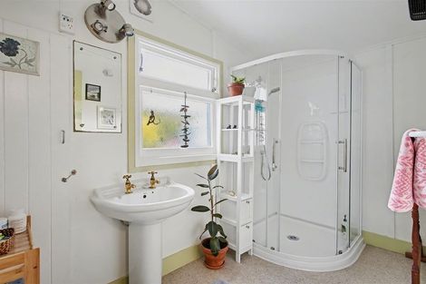 Photo of property in 10 Greenfield Street, Hector, 7822