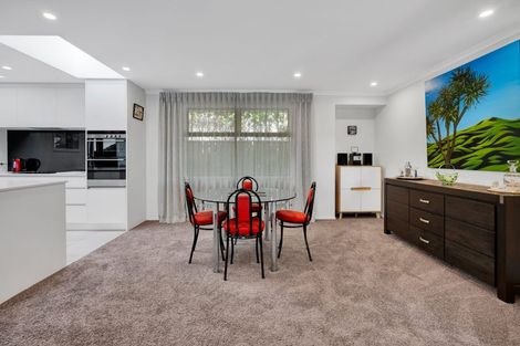 Photo of property in 8 Clinton Street, Fitzroy, New Plymouth, 4312