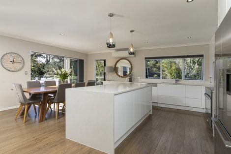 Photo of property in 29d Greenhithe Road, Greenhithe, Auckland, 0632