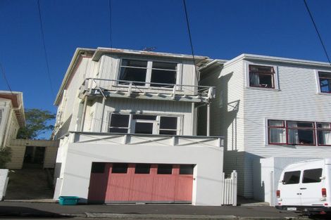 Photo of property in 4 Caroline Street, Mount Victoria, Wellington, 6011