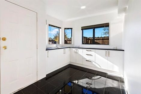 Photo of property in 1 Waylen Place, Burswood, Auckland, 2013