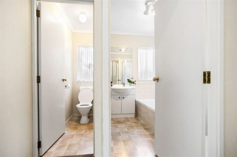 Photo of property in 21 Drummond Drive, Ranui, Auckland, 0612