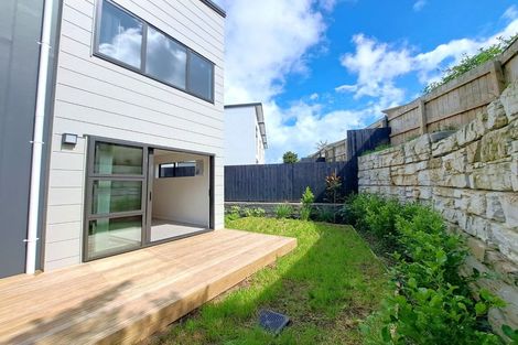 Photo of property in 42 Tukari Lane, Mangere Bridge, Auckland, 2022