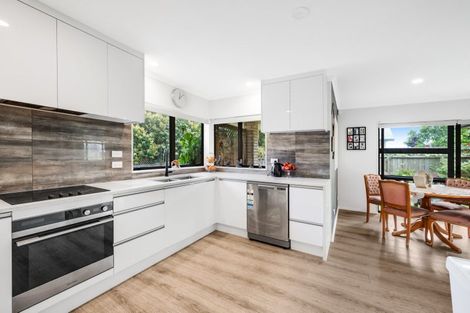 Photo of property in 8 Lamia Place, The Gardens, Auckland, 2105