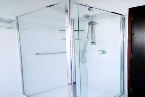 Photo of property in 1/268 Forrest Hill Road, Forrest Hill, Auckland, 0620