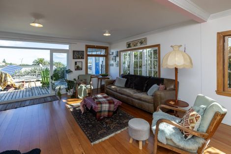 Photo of property in 5 Golf Road, Paraparaumu Beach, Paraparaumu, 5032