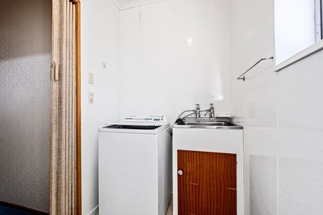 Photo of property in 3/341 Devon Street West, New Plymouth, 4310